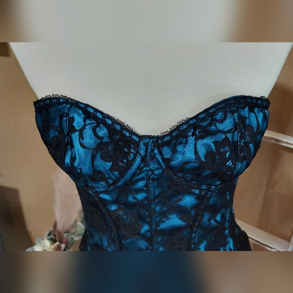 Frederick's of Hollywood Teal & Black Lace Bustier Corset Lingerie Size 36 Sexy - Picture 2 of 8